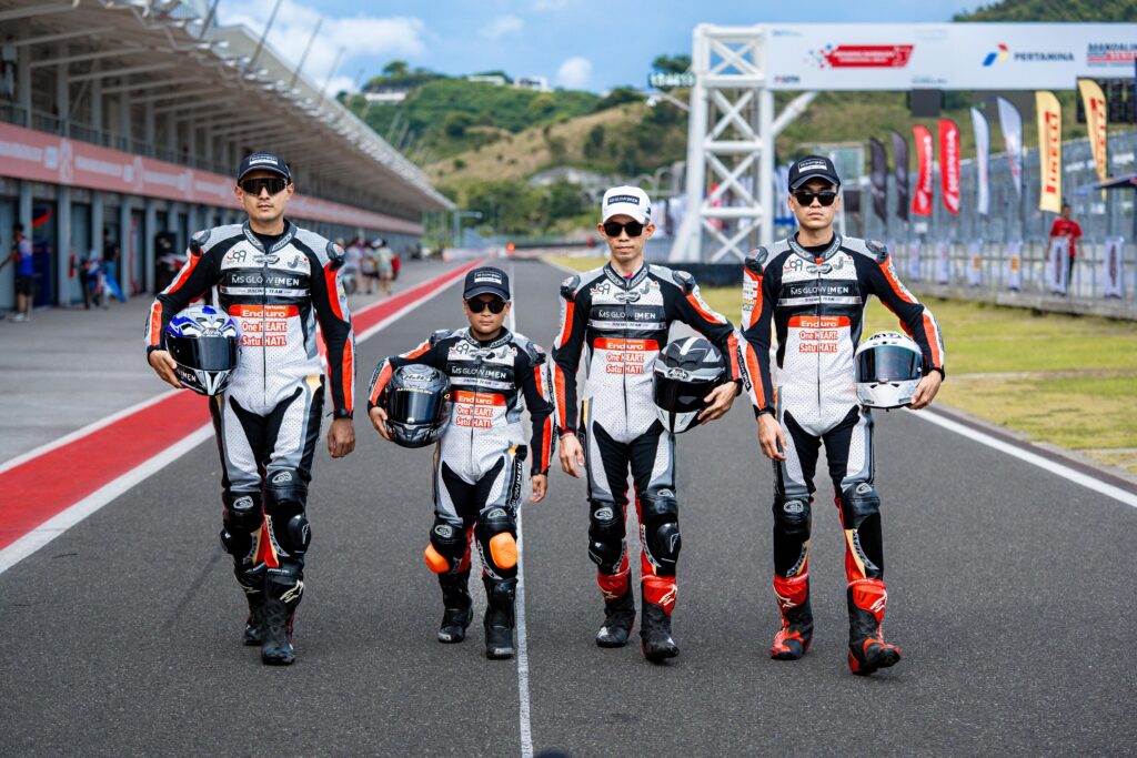 MS Glow For Men Racing Team Terus NgeGass, Dua Pembalap Boyong Piala di Mandalika Racing Series 2025 Round 1 1 WhatsApp Image 2025 04 25 at 13.52.20