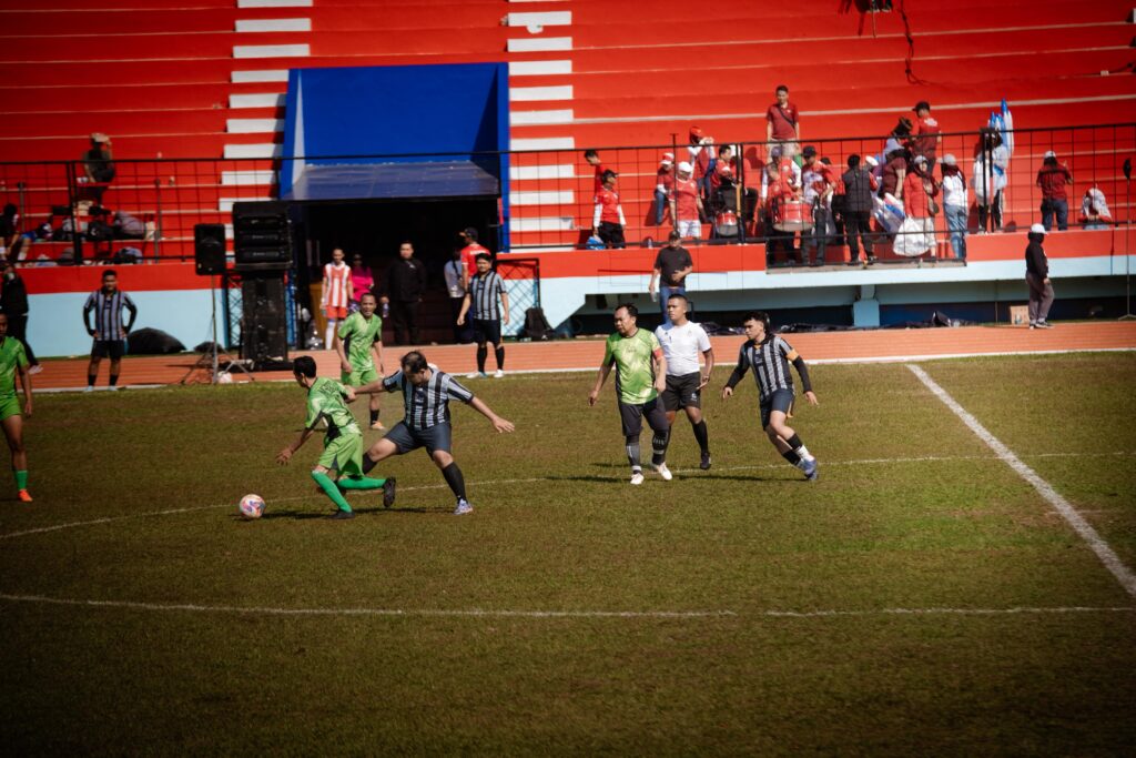 Mantan Pemain Timnas Hingga Walikota, Meriahkan Turnamen Sepak Bola Kemerdekaan MS Glow For Men di Stadion Gajayana Malang 1 WhatsApp Image 2025 08 24 at 13.33.06